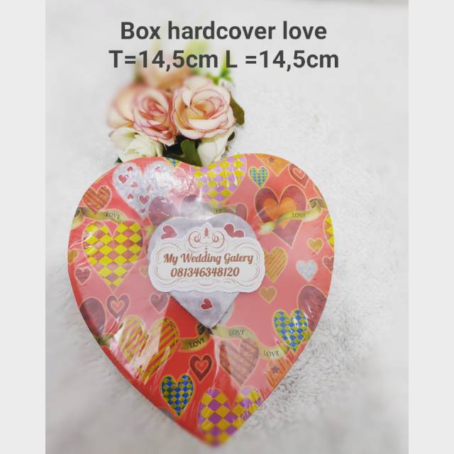 

Box hardcover love
