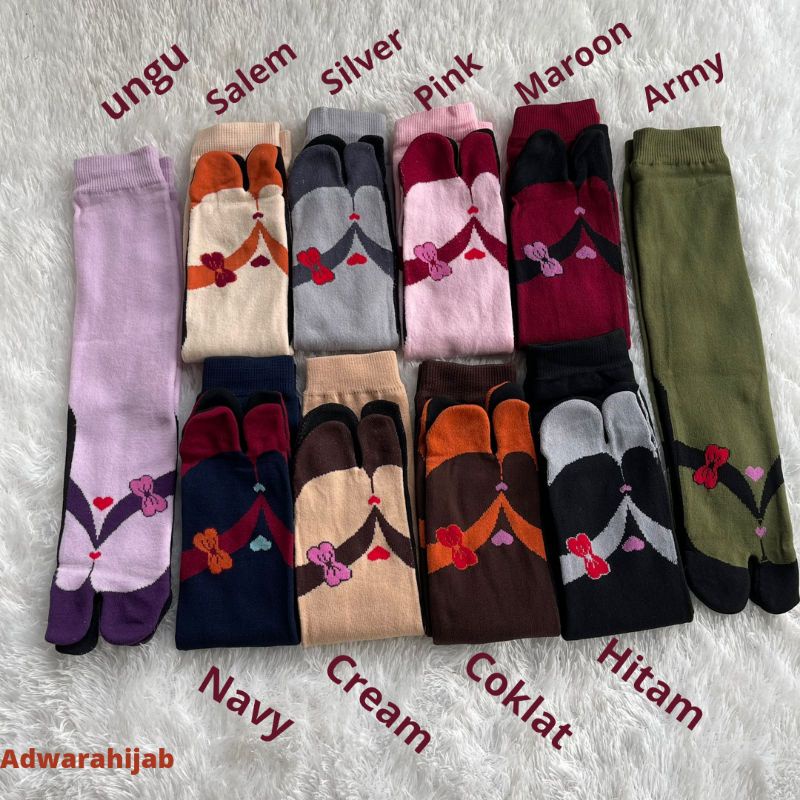 Kaos Kaki Jempol Muslimah Motif Sandal Jepit Tapak Hitam (Panjang dan Tebal)