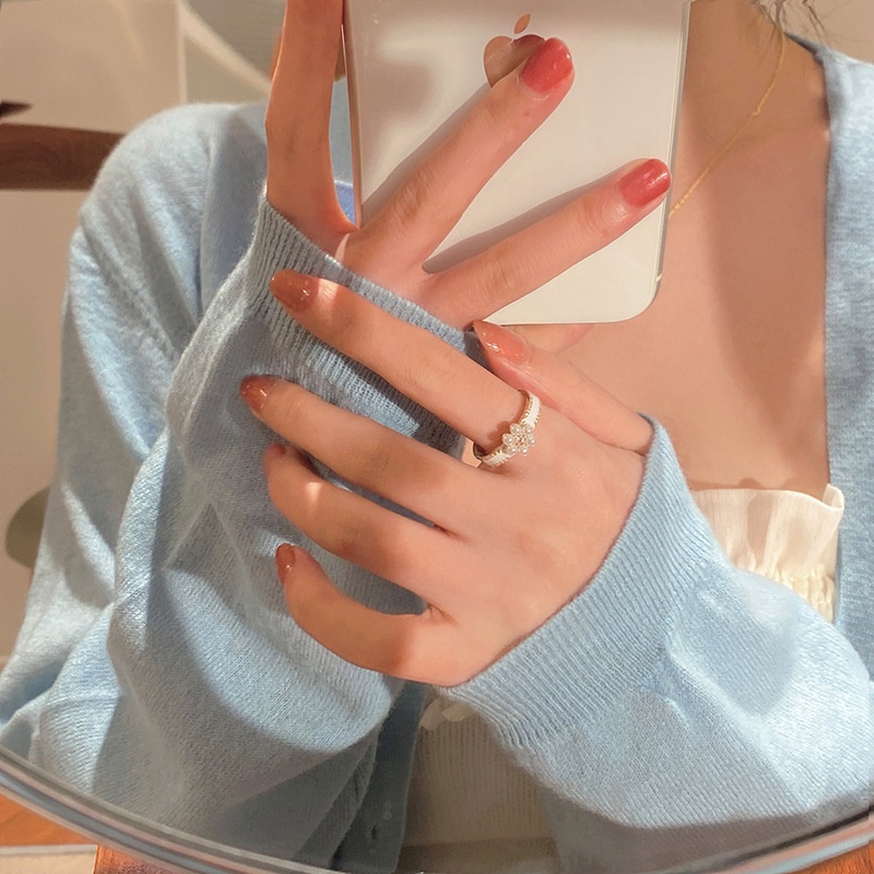 Cincin Model Terbuka Desain Bunga Aksen Mutiara Putih Gaya Vintage Untuk Wanita