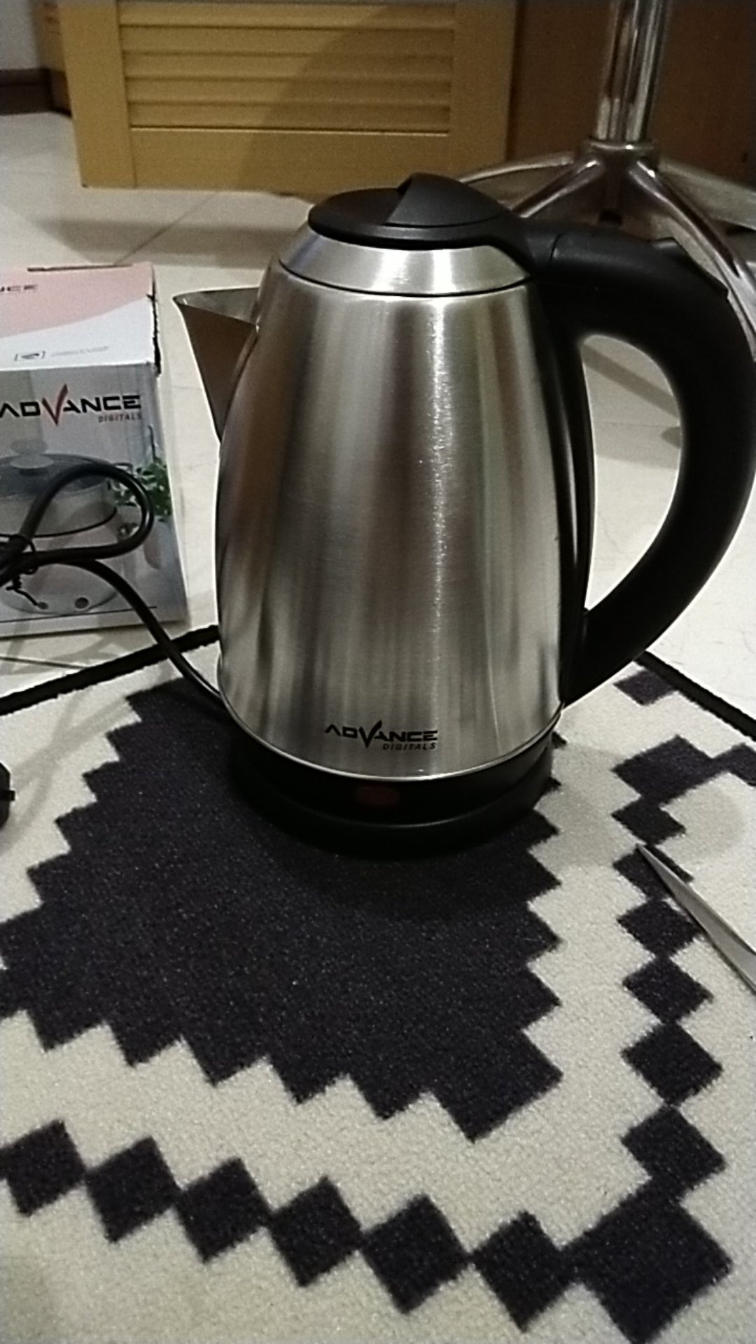 Kettle Listrik Teko Listrik Advance Ak 181 Ak181 Kapasitas 1,8 Liter