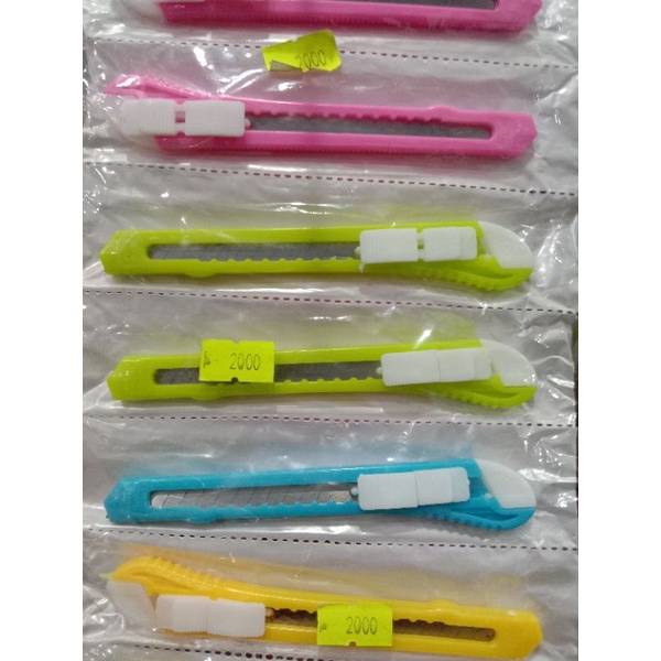 

pisau cutter satuan