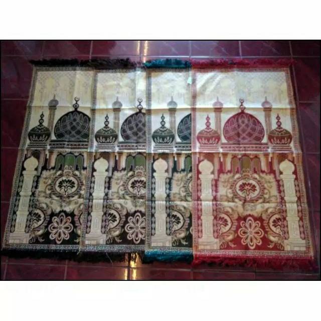 SAJADAH, SAJADAH TURKI/TURKEY, SAJADAH MURAH, OLEH2 HAJI, PERLENGKAPAN SHOLAT, SAJADAH BENANG EMAS