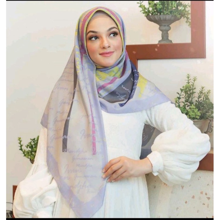 Ivan Gunawan Mandjha Scarf Fashion Motif