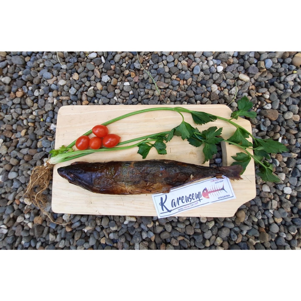 

IKAN ASAP PANGGANG LAYANG/IKAN ASAP PANGGANG