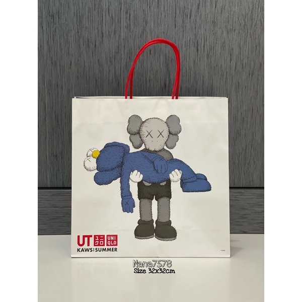 

Uniqlo X Kaws paperbag M