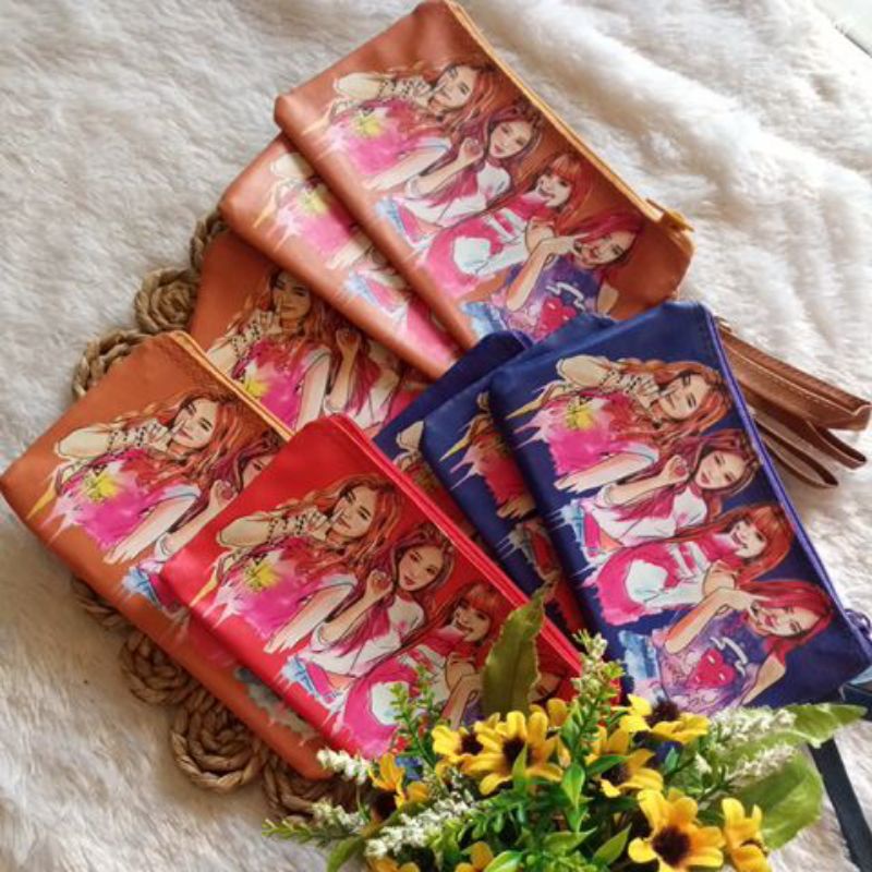

Dompet tempat pensil karakter