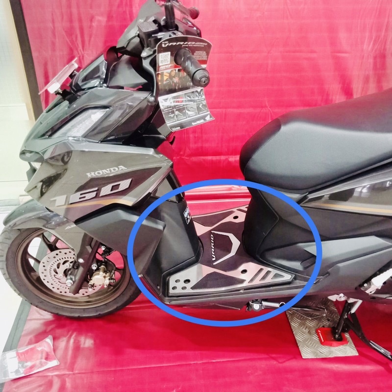 Karpet Honda Vario 160 2022 -2023 original AHM (double tape/perekat lengkap)