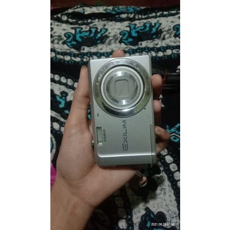 Kamera Casio Exilim EX-ZS5