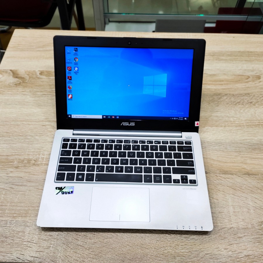 Laptop Leptop Notebook Asus 11inc Model Tipis Sangat Bagus siapa pakai