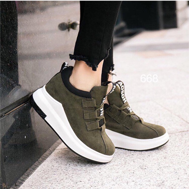 Sneakers r668 sepatu wanita import