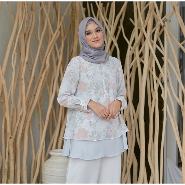Allura Blouse Size XL by Heaven Light