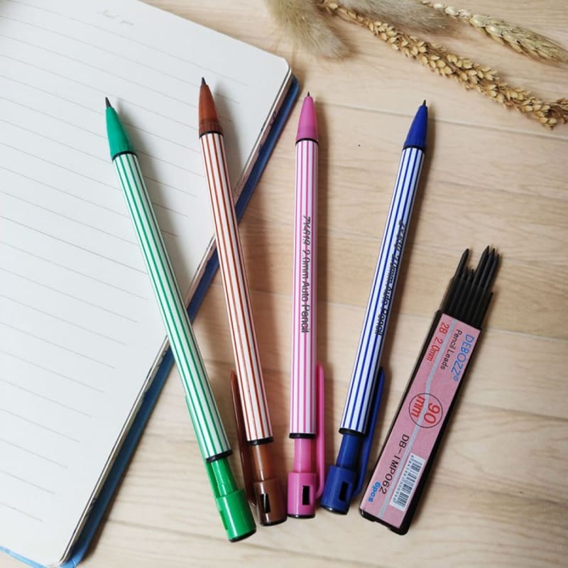 

Pensil Mekanik 2mm + Rautan Diujung Pensil - MOTIF VERTICAL