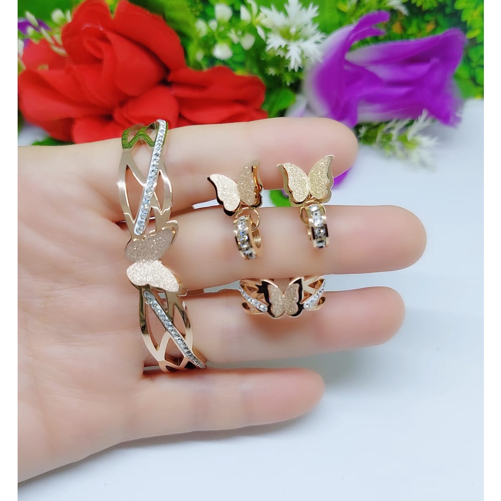 Set titanium gelang,cincin dan anting perhiasan wanita 0082