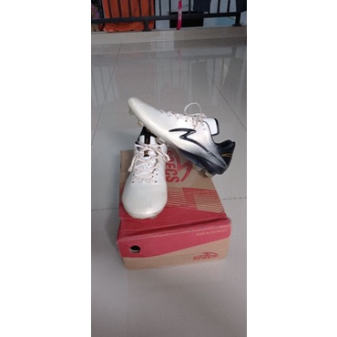 sepatu bola specs ls ultra klok