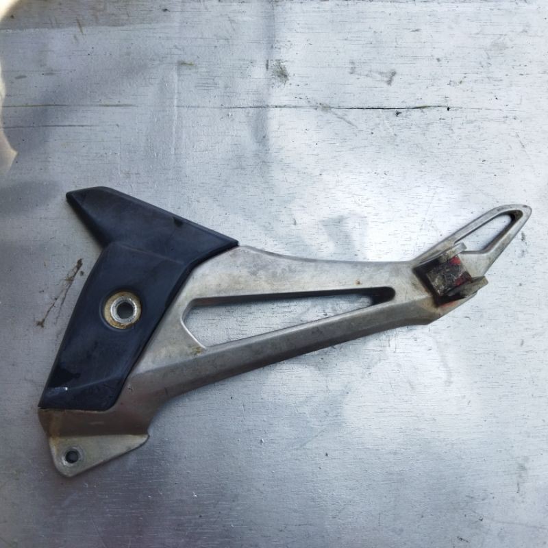 murah footstep postep belakang kiri supra x 125 batman revo 100 original