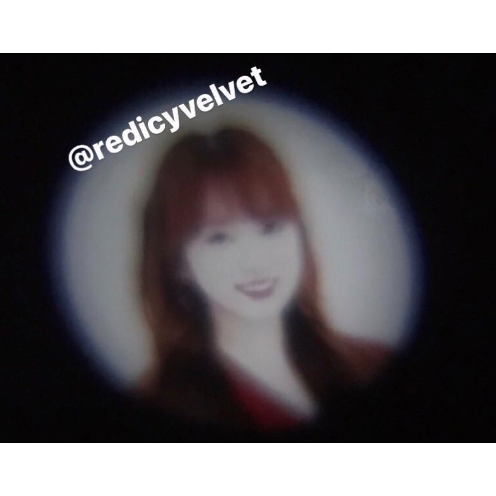 (NEGOTIABLE) IZONE NAKO EYES ON ME KEYRING PROJECTIONS