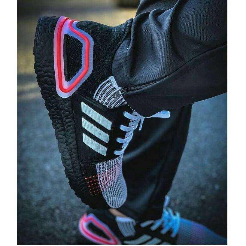 ultra boost 19 black white