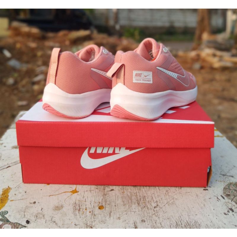 sepatu nikee zoom trainer sepatu olahraga sepatu nikee wanita