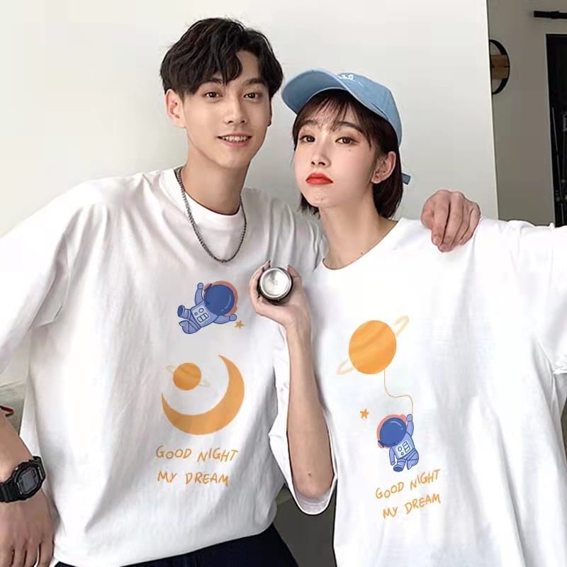 MYSTIQUE.ID-BAJU KAOS COUPLE MOON ASTRONOT T-SHIRT LUCU DAN AESTHETIC