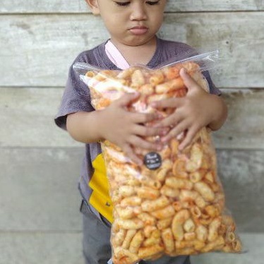 MACARONI KRUPUK PEDAS MANIS 1kg