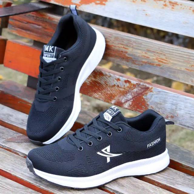 SEPATU SNEAKERS BMX XV HITAM