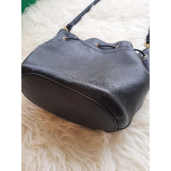 Tas Coach Bucket Black Preloved