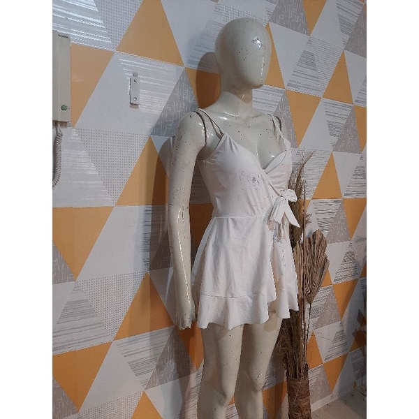Baju Renang/ dress renang / pakaian renang wanita / baju renang putih / dress pantai/ dress renang