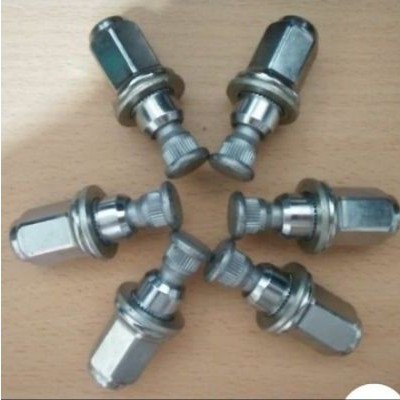 Baut roda + mur Innova / Hilux asli