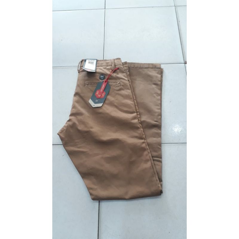 celana chinos oxygen