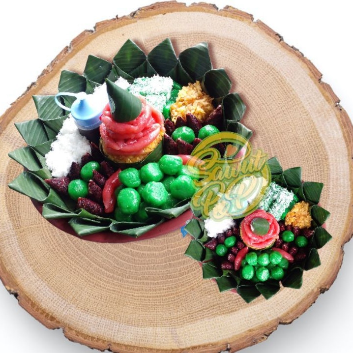 

kue tampah/jajanan pasar/tumpeng