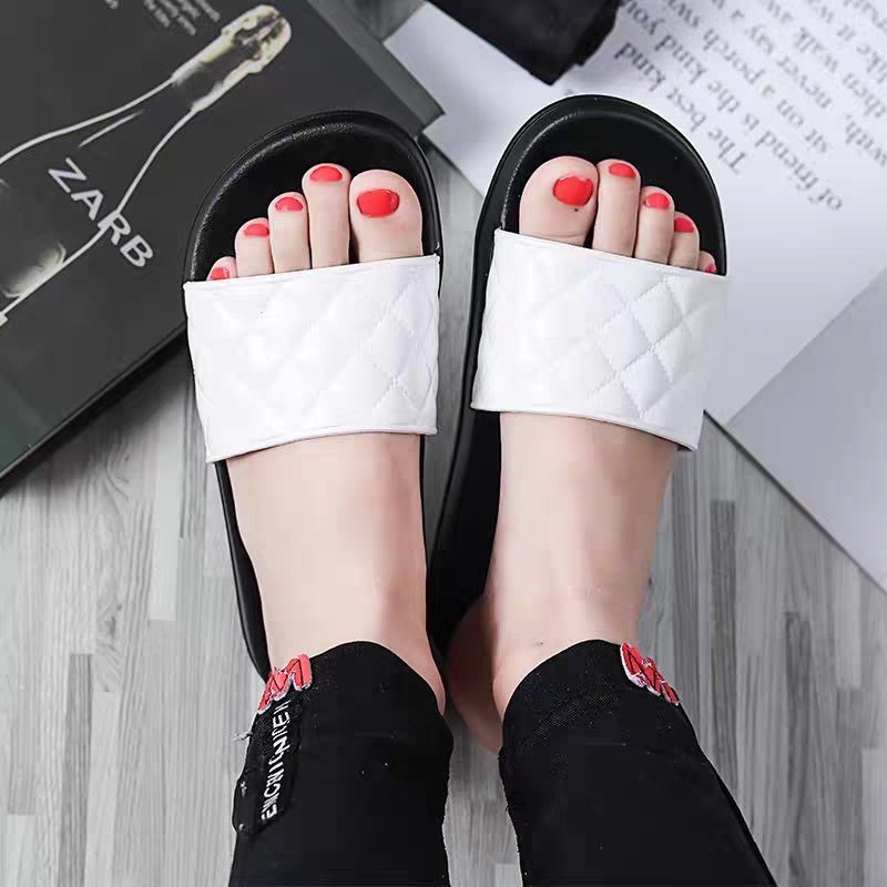 Novhi - Sendal slipper motif bordir