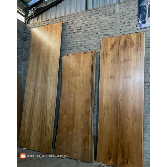 Papan jati alami bukan trembesi