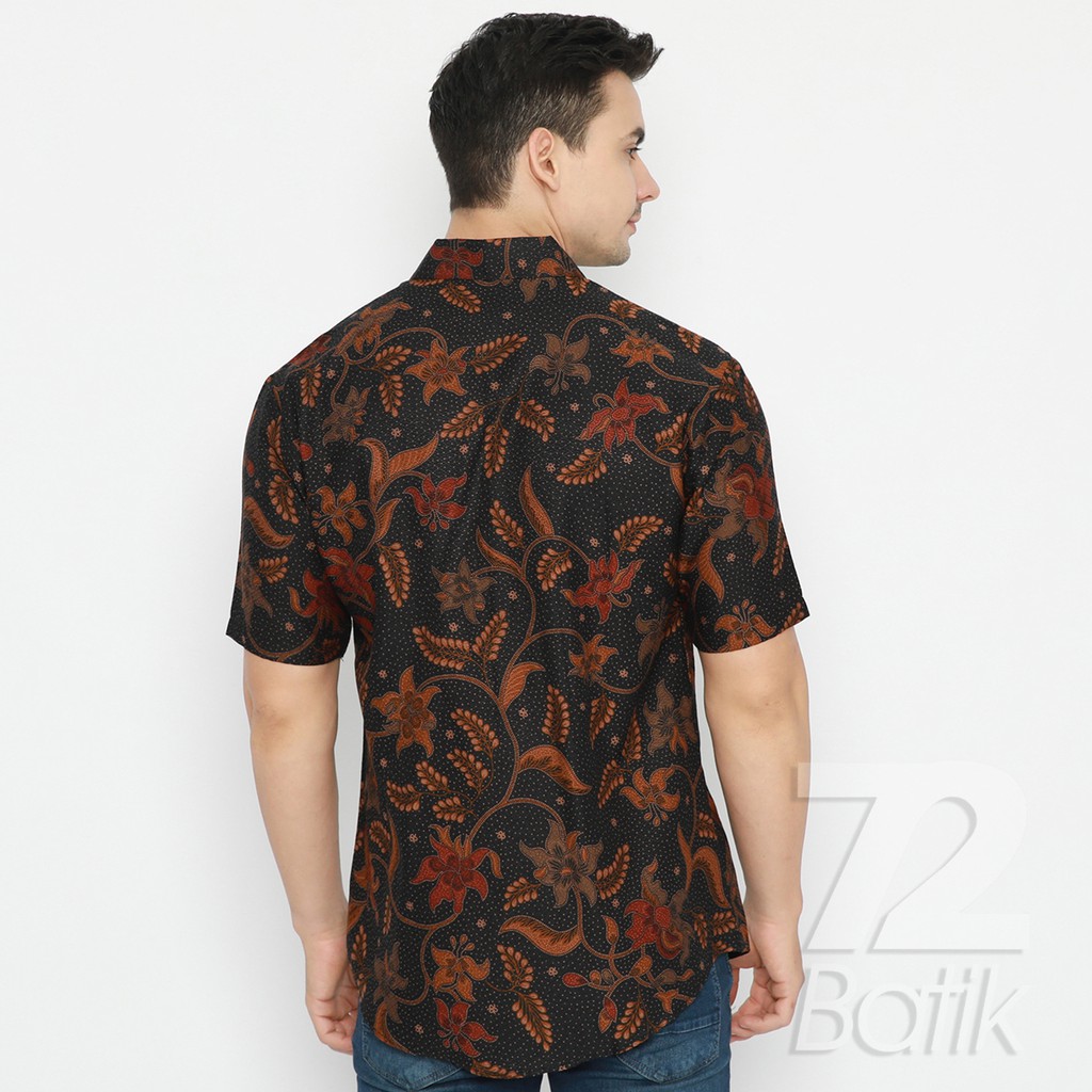 KEMEJA BATIK PRIA Lengan Pendek Motif Kembang Warna Hitam Ireng Black Orange 722613 Cap 72 - Baju Kemeja Atasan Pakaian Setelan Batik Pria Cowok Laki Laki Remaja Keluarga Kantor Lengan Pendek Modern Slimfit Slim Fit Premium Kekinian