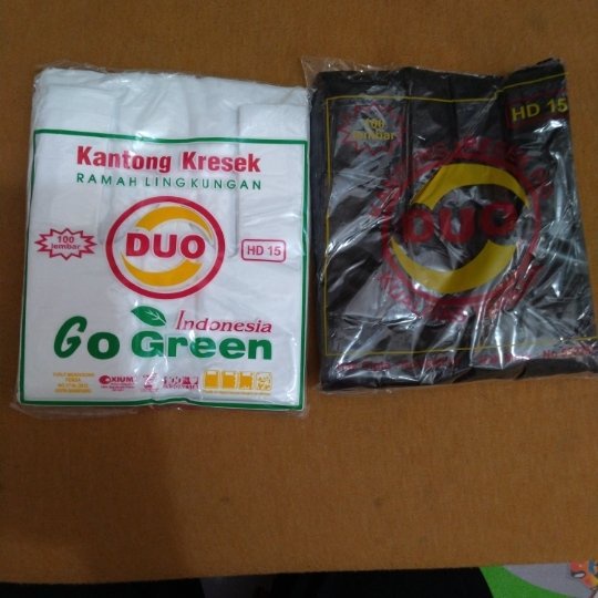 KANTONG KRESEK 15 CM WARNA HITAM/PUTIH DUO GO GREEN ISI100 LEMBAR