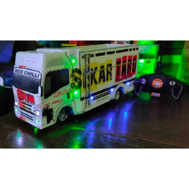 Miniatur Truk isuzu GIGA