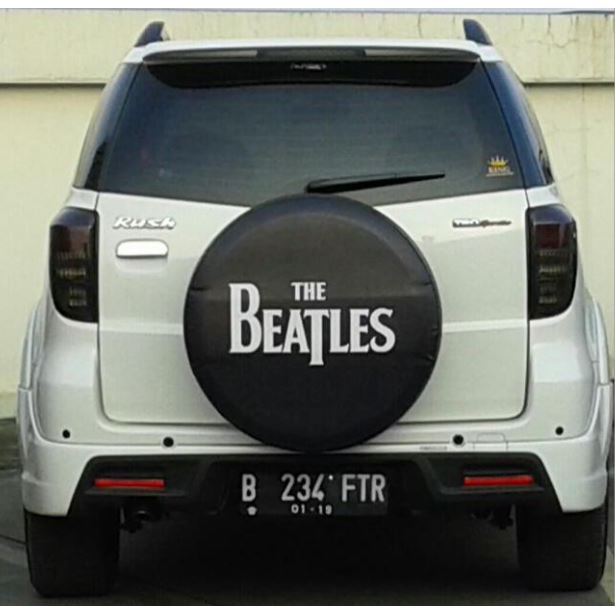 Cover Ban Sarung  Ban Serep Mobil Rush Terios Bahan Kulit Sintetis Bisa Custom Gambar The Beatles