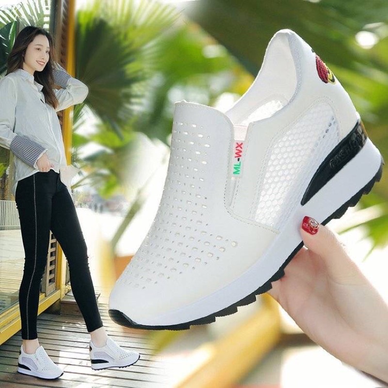 ( AMOUR ) Sepatu Wanita Wedges Brokat Import Fashion Korea 901