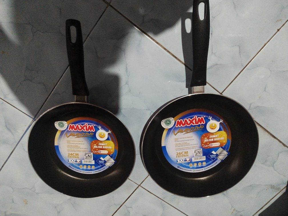 Maxim Valentino 24 Cm. Frypanteflon  Penggorengan 24 Cm Teflon. Baru & Original