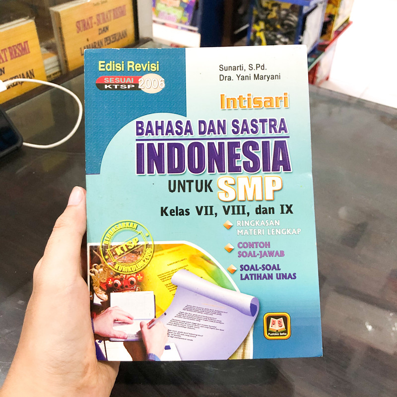 Buku Intisari Bahasa dan Sastra Indonesia untuk SMP