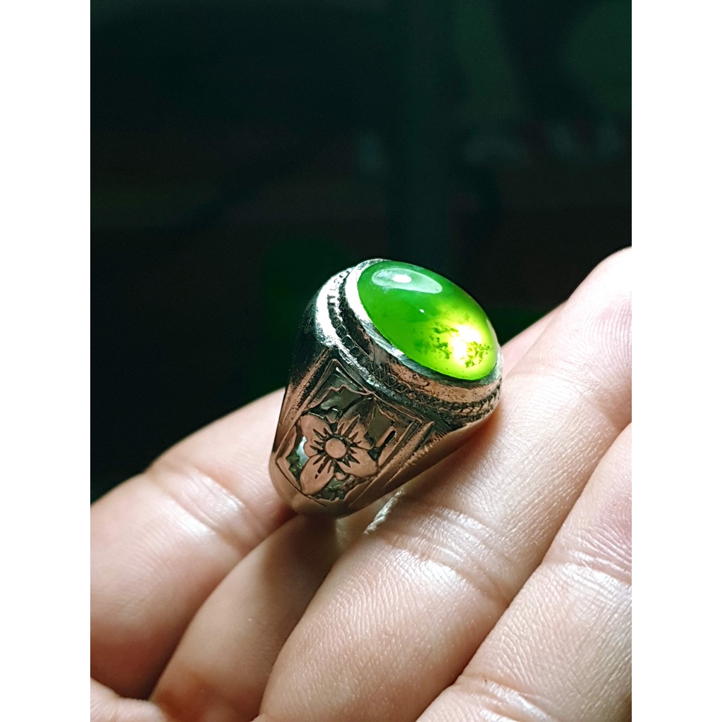 IDOCRASE LUMUT PUCUK PISANG KD2020