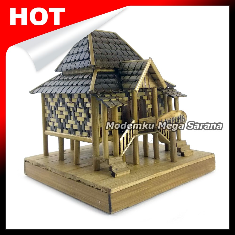 Miniatur Rumah Adat Lampung (Nuwo Sesat) dari bambu - 15x13x15cm