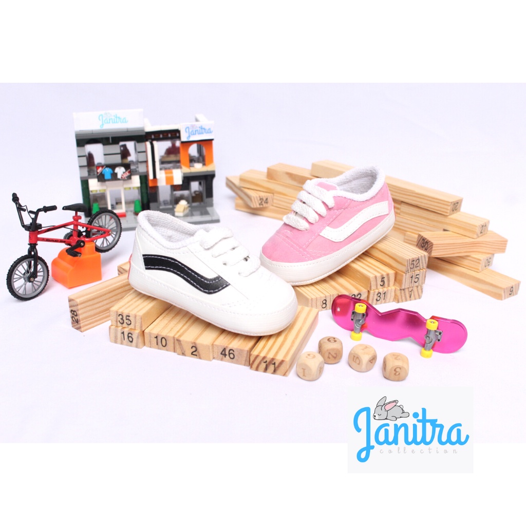 janitra baby shoes prewalker sepatu bayi gendong dan belajar jalan VNS white