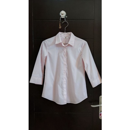 NEW without tag UNIQLO Blouse, Kemeja Formal Wanita Baby Pink size M