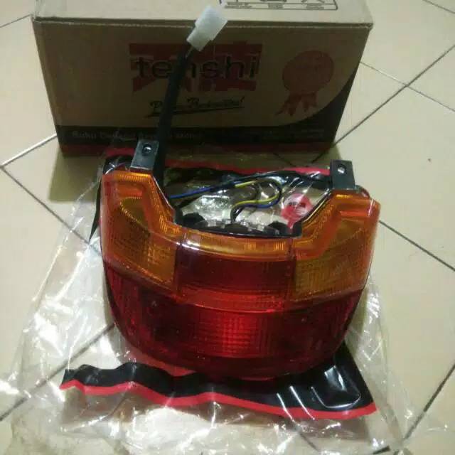 Lampu stop lampu belakang assy vega r lama scorpio z f1zr