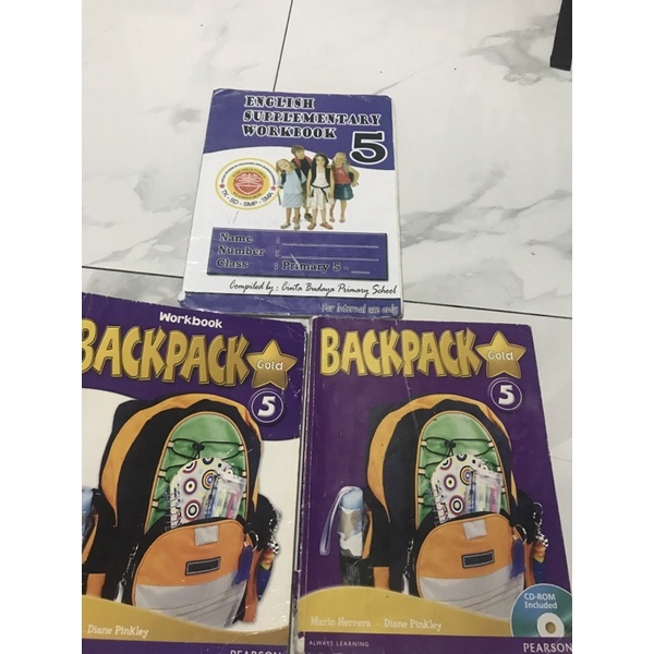 

buku bahasa english backpack gold 5 (student,workbook dan supplementary)