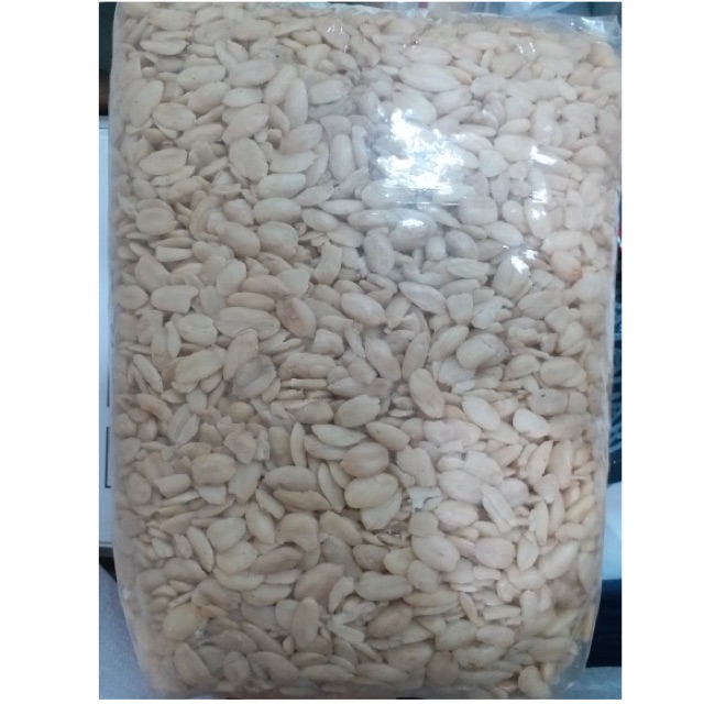 Kacang Kenari Utuh Mentah repack 500 gr