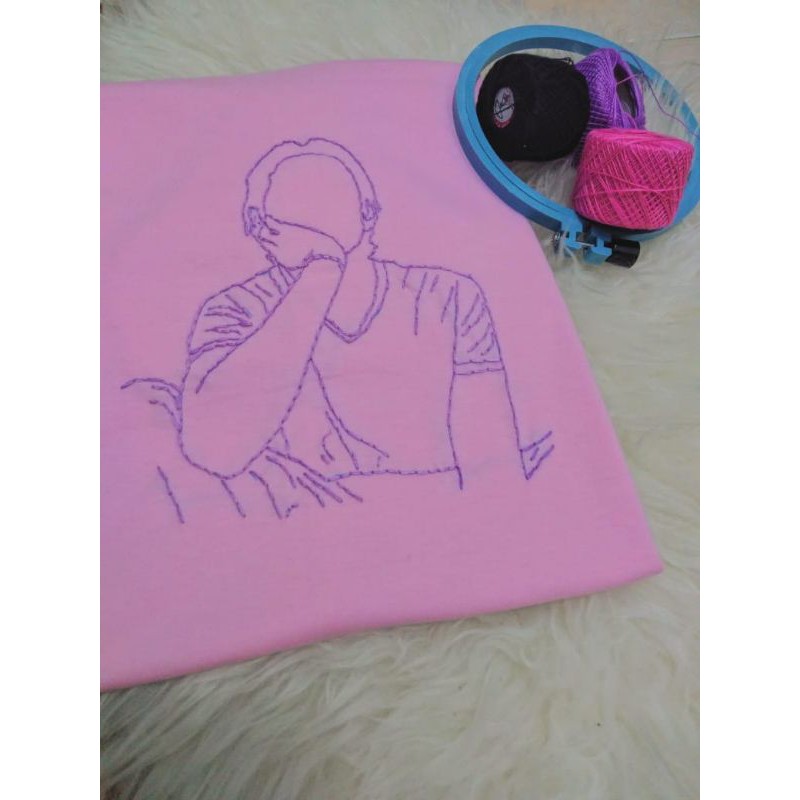 kaos rajut BTS semua member ada, ini V BTS tetap ganteng tanpa muka (free box+desain sesuai idol kei