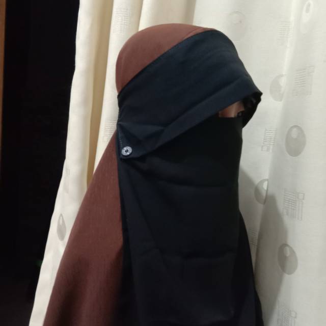 Cadar Poni Kancing
