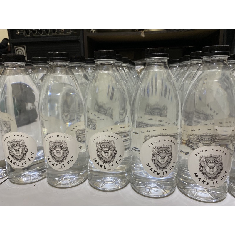 

Tradisional Bali sari kelapa (isi 5BOTOL)