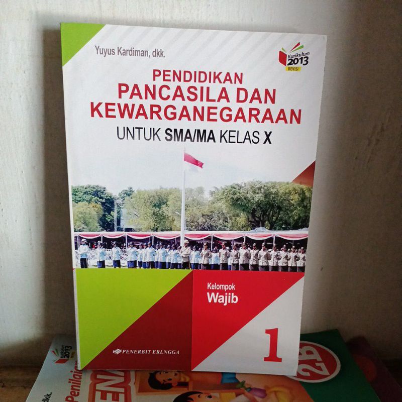 buku PPKn kelas 10 SMA Erlangga